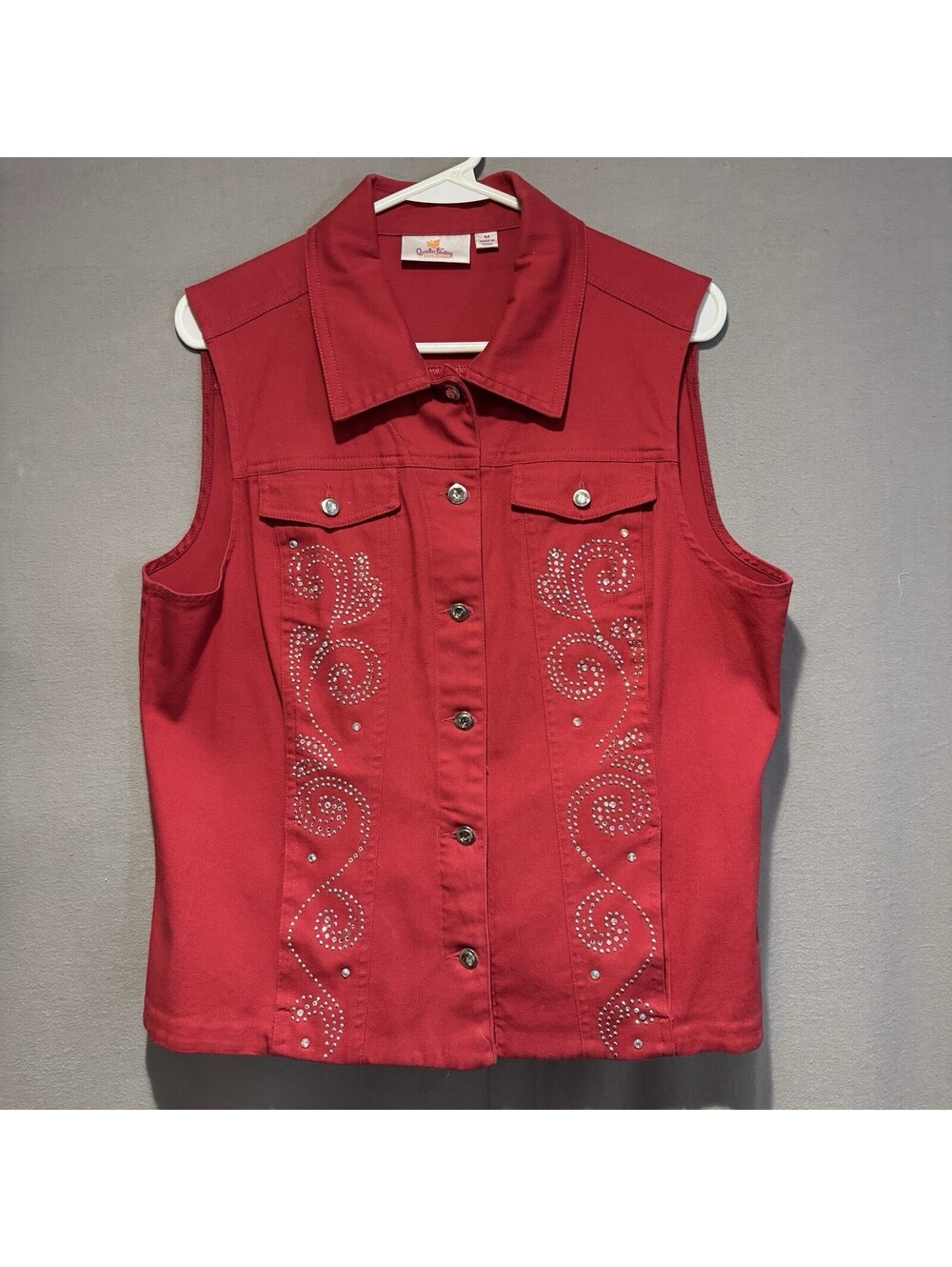 Quacker Factory Womens M Red Denim Vest Rhinestone Embellished Western Button Up
